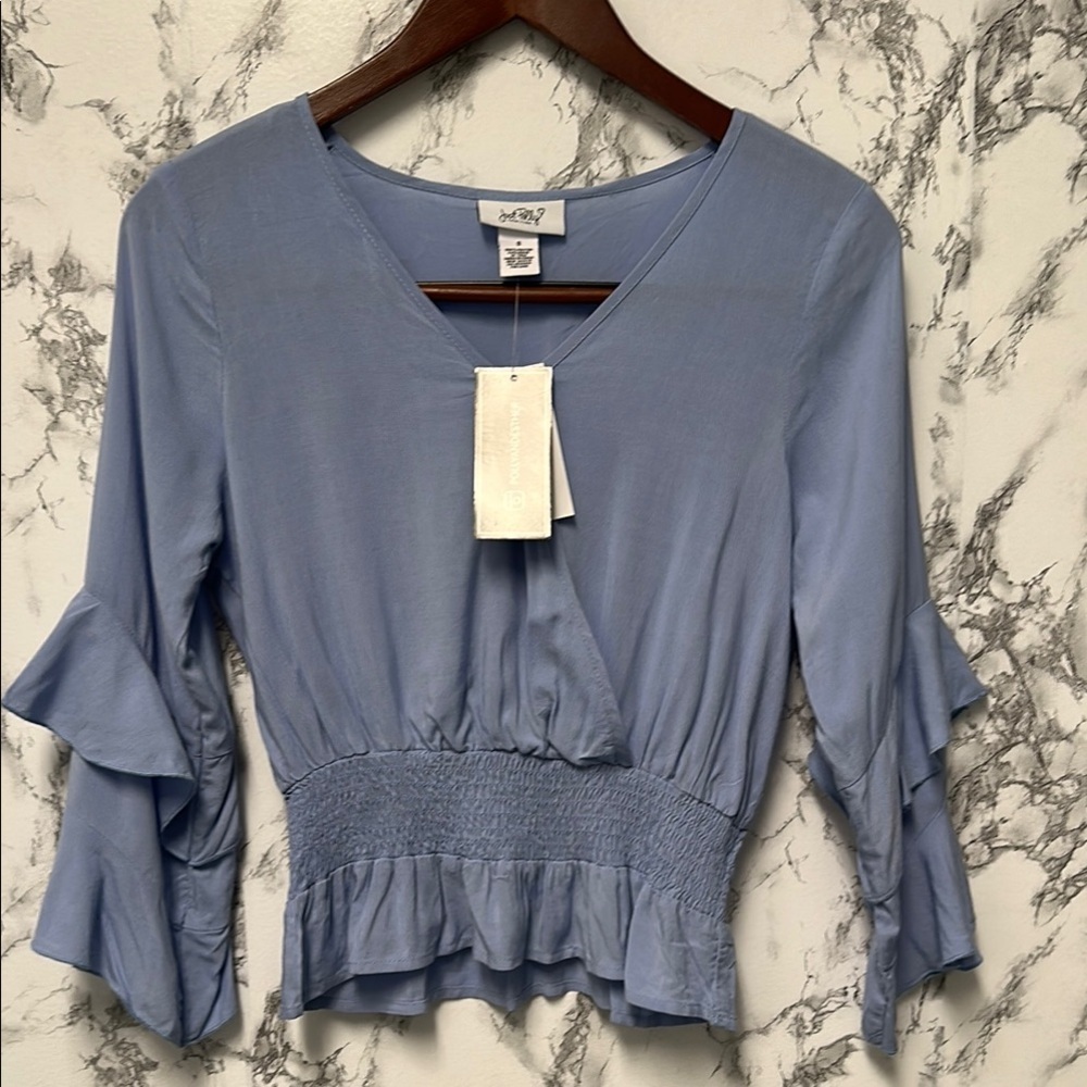 Just Polly Women’s Smocked Waist Blue Ruffled V-Neck Top Size S - Picture 2 of 9